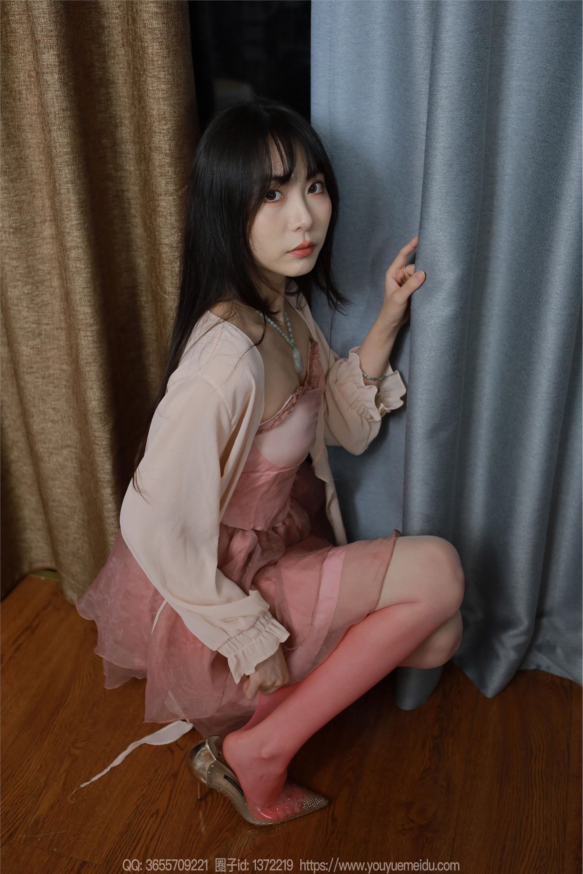 IESS异思趣向  2024.08.04 丝享家 1811 团团《粉白渐变（上）》